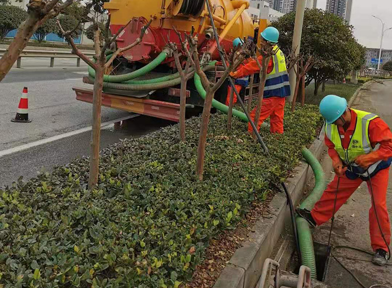 沙湖镇市政管道清淤