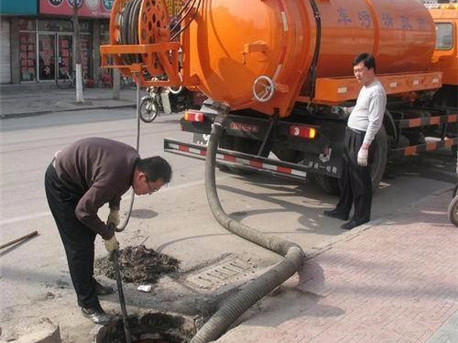 沙湖镇清掏化粪池，健康生活从这里开始